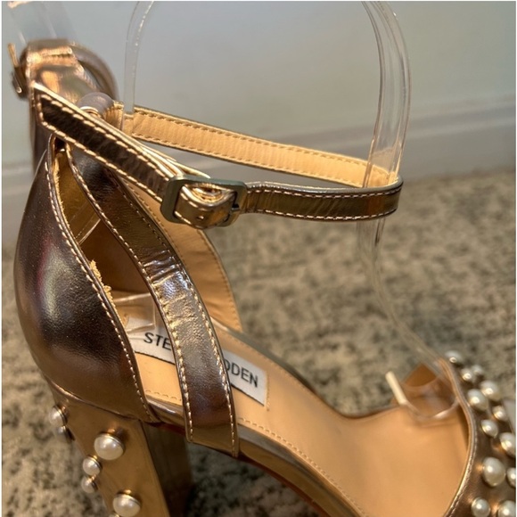 Steve Madden Madiera Rose Gold Pearl Chunky Heel Sandals Size 8 - Picture 1 of 7
